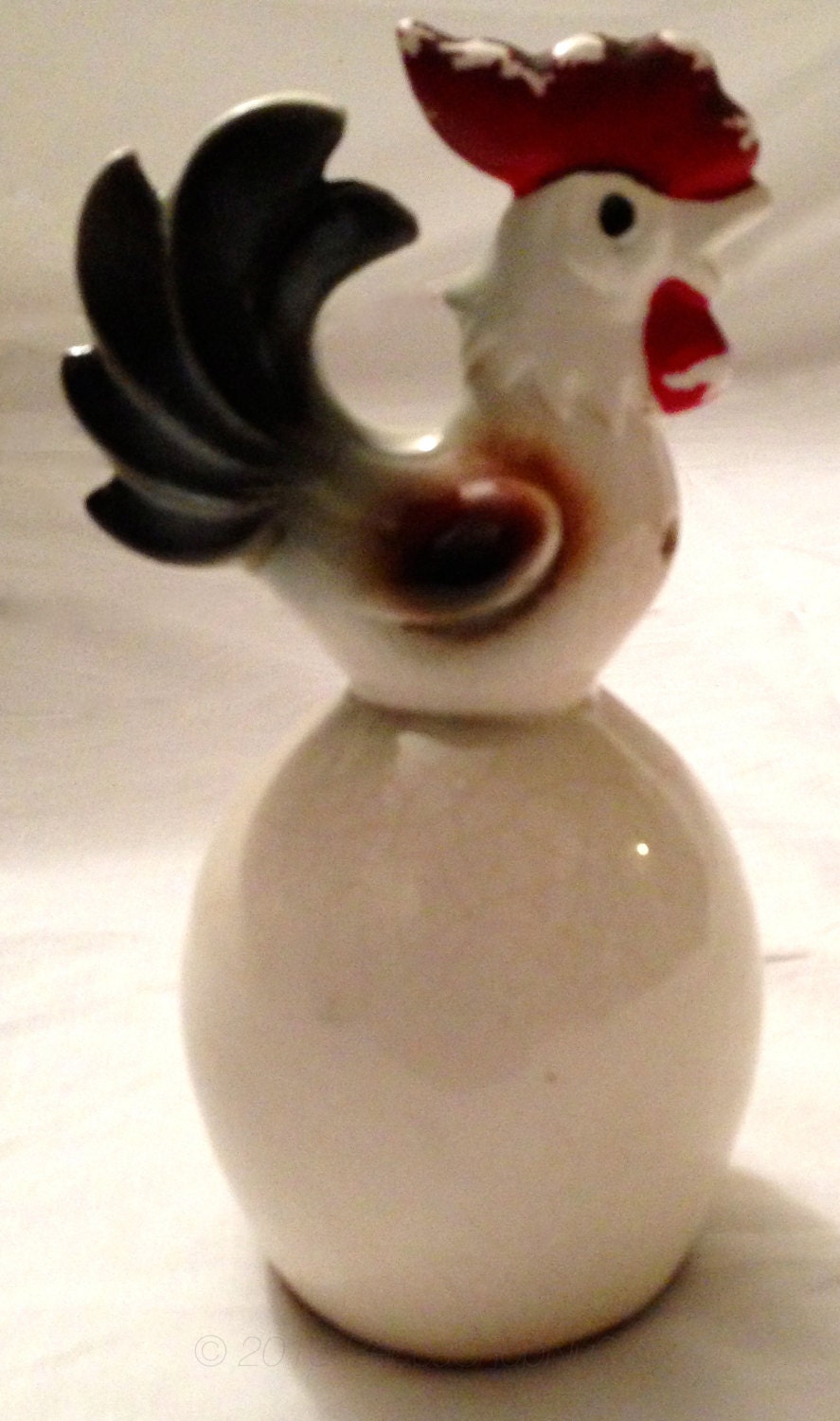 Vintage Ceramic Chicken On Egg Salt Pepper Shaker Cute
