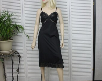 Vintage Van Raalte Full Black Slip Size 36 1960s