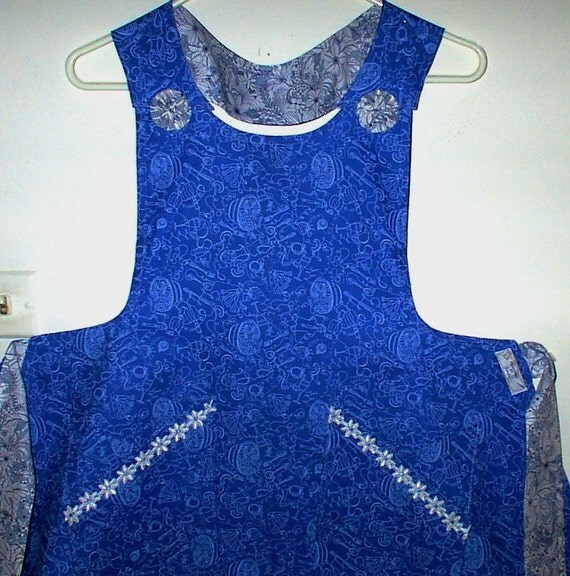 CHURCH LADIES APRON Full Length Scalloped Reversible Blue