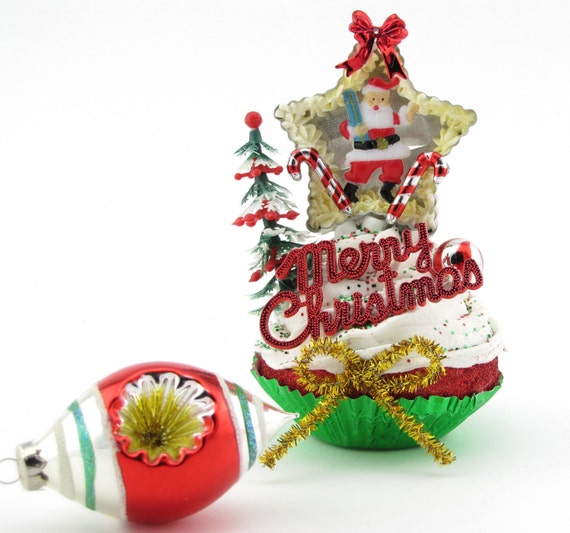Cupcake & Cupcake Vintage   Cutter w/Fake Cookie  vintage Santa Vintage Ornament ornaments cupcake