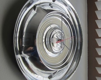1958 Oldsmobile Hubcap Clock no.1961