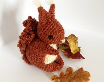 Coco The Squirrel - Amigurumi Pattern