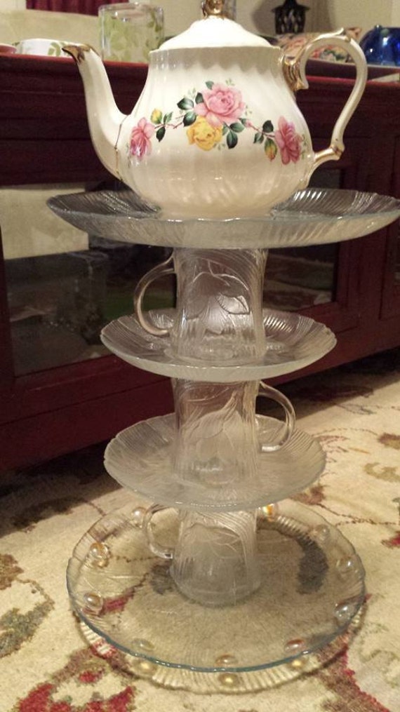 Items similar to Teapot Bird Feeder/Lawn Art on Etsy