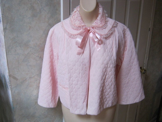 Pretty and perfect pink quilted short bed jacket with double