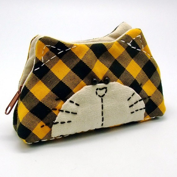 Items similar to Lovely cat (b) - Zipper pouch / coin purse (padded ...