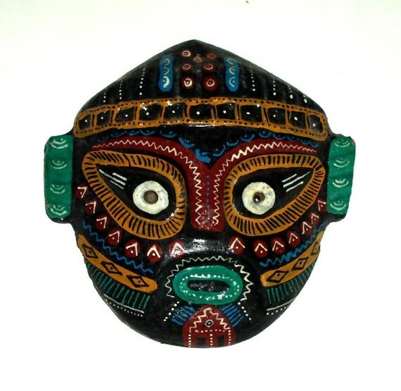 VINTAGE MASK PERU hand painted folk art hand carved wood
