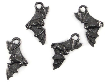 Black Oxide TierraCast Flying Bat Charms