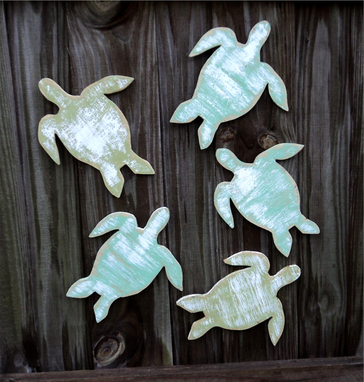 5 Beach-y Sea Turtles Coastal Living Nautical Wall Decor