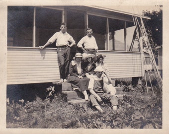 Vintage Photo - Farmers on the Steps - Vintage Photograph (1B)