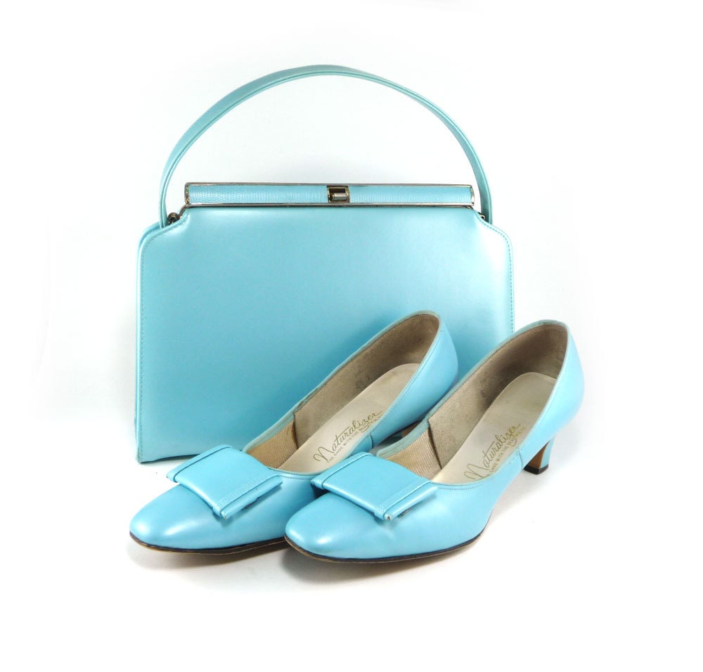 Naturalizer shoes and matching handbag in by Reconstitutions