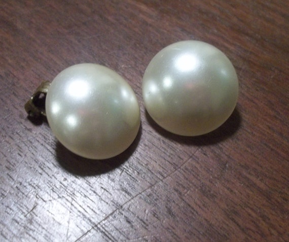 Vintage Faux Pearl Button Clip-On Earrings by VintageCoolETC