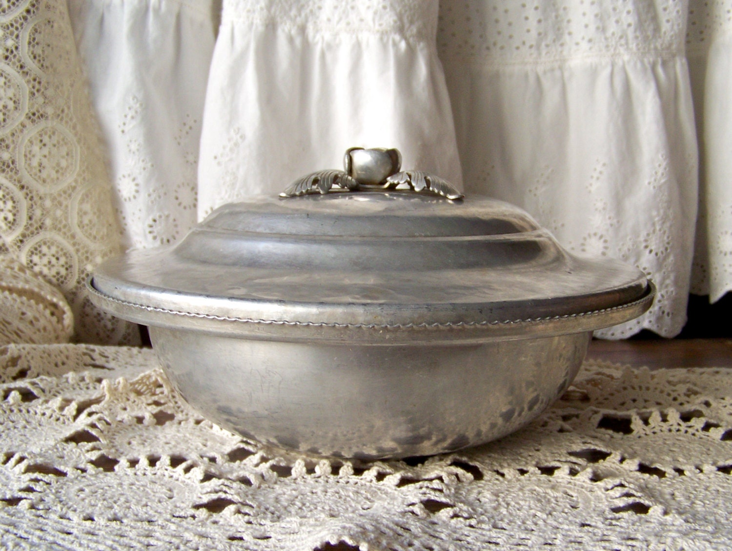 Vintage Aluminum Serving Dish Hammered Aluminum by cynthiasattic