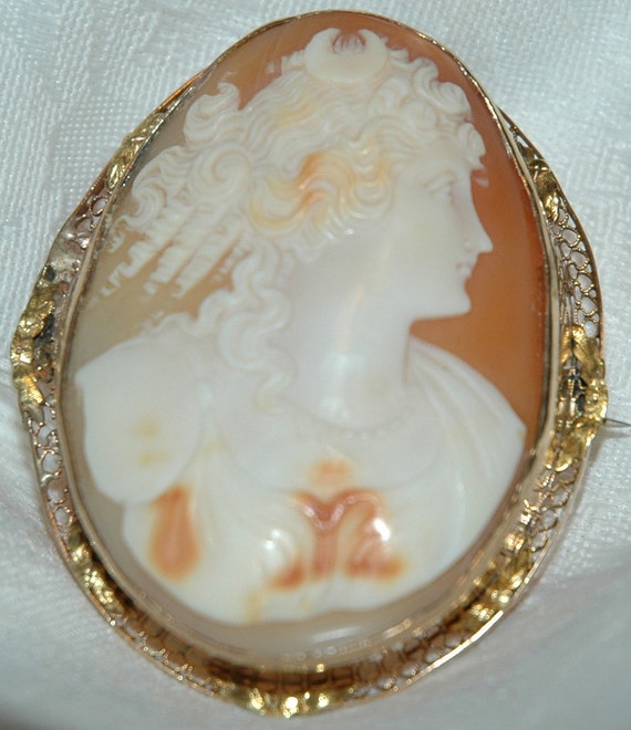 Cornelian Cameo Brooch Large Late 1800's by stowawayantiques