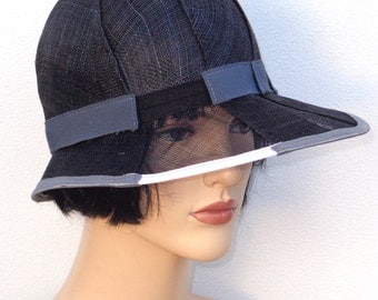 Flapper hat, gray sinamay cloche with veil effect, wedding hat, sun hat, retro hat, vintage hat, 20s wedding, garden party, great Gatsby