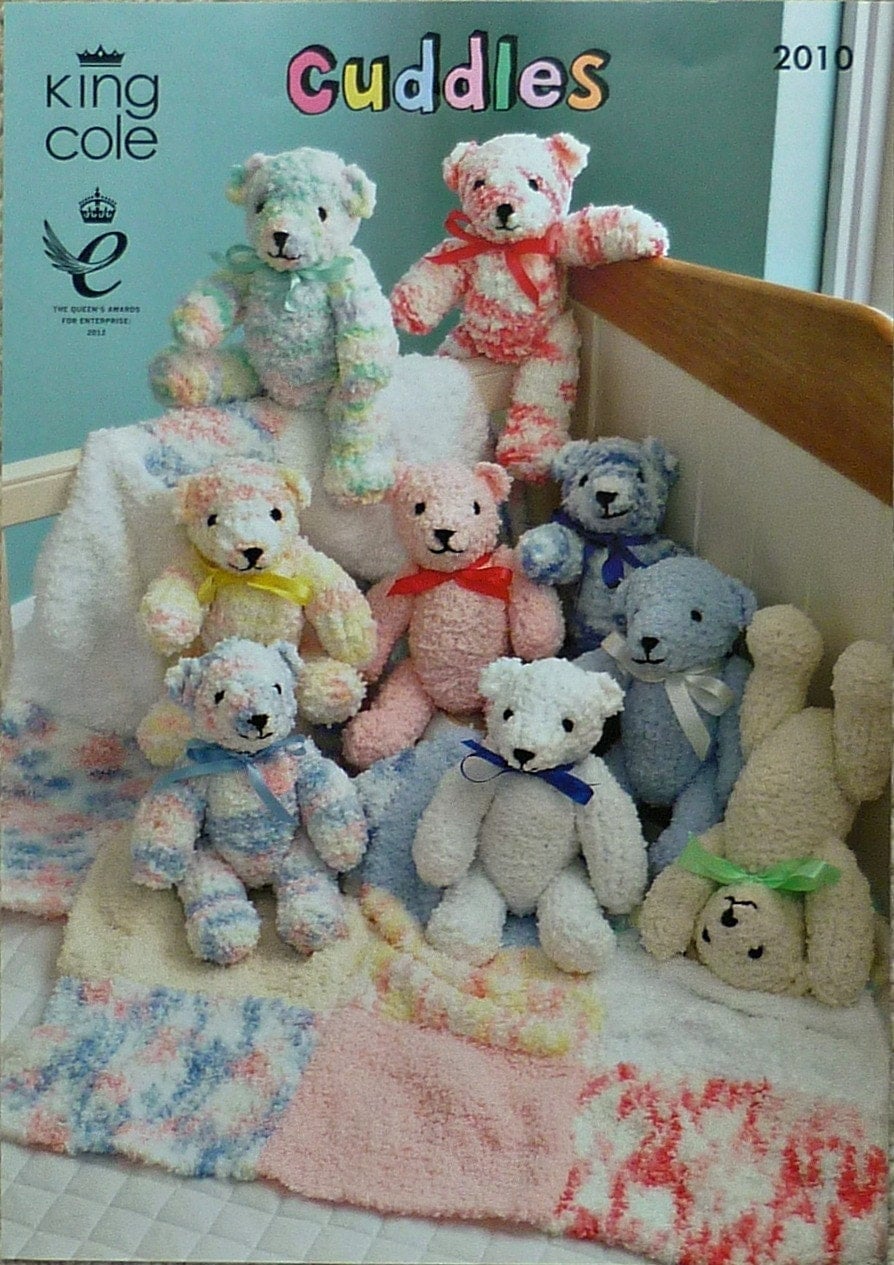 Soft Toy Knitting Pattern K2010 Teddy Bear & Blanket Knitting