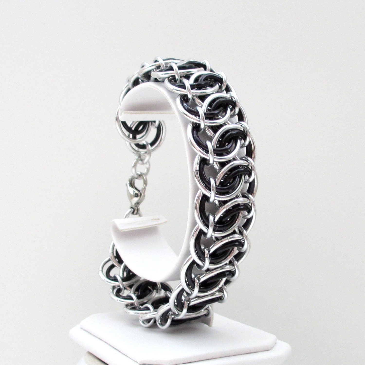 Garter Belt chainmaille bracelet unisex black & silver