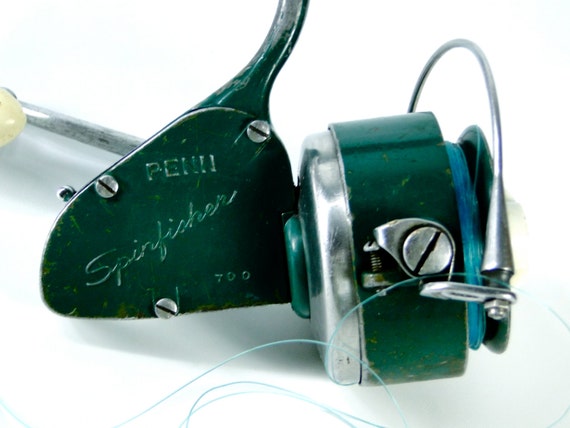 Vintage Penn Fishing Reel Green Spinfisher 1960s