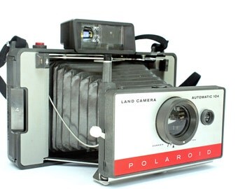 Vintage Polaroid Automatic 104 Land Camera