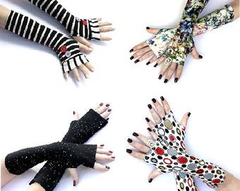 Amagogo Male Hand Mannequin - Left & Right Hand Display For Jewelry, Rings, Gloves, Nail Art Practice