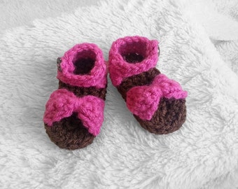 Baby girl crochet pink sandals, newborn sandals, bow sandals, baby shoes, infant sandals, baby gift, photo prop