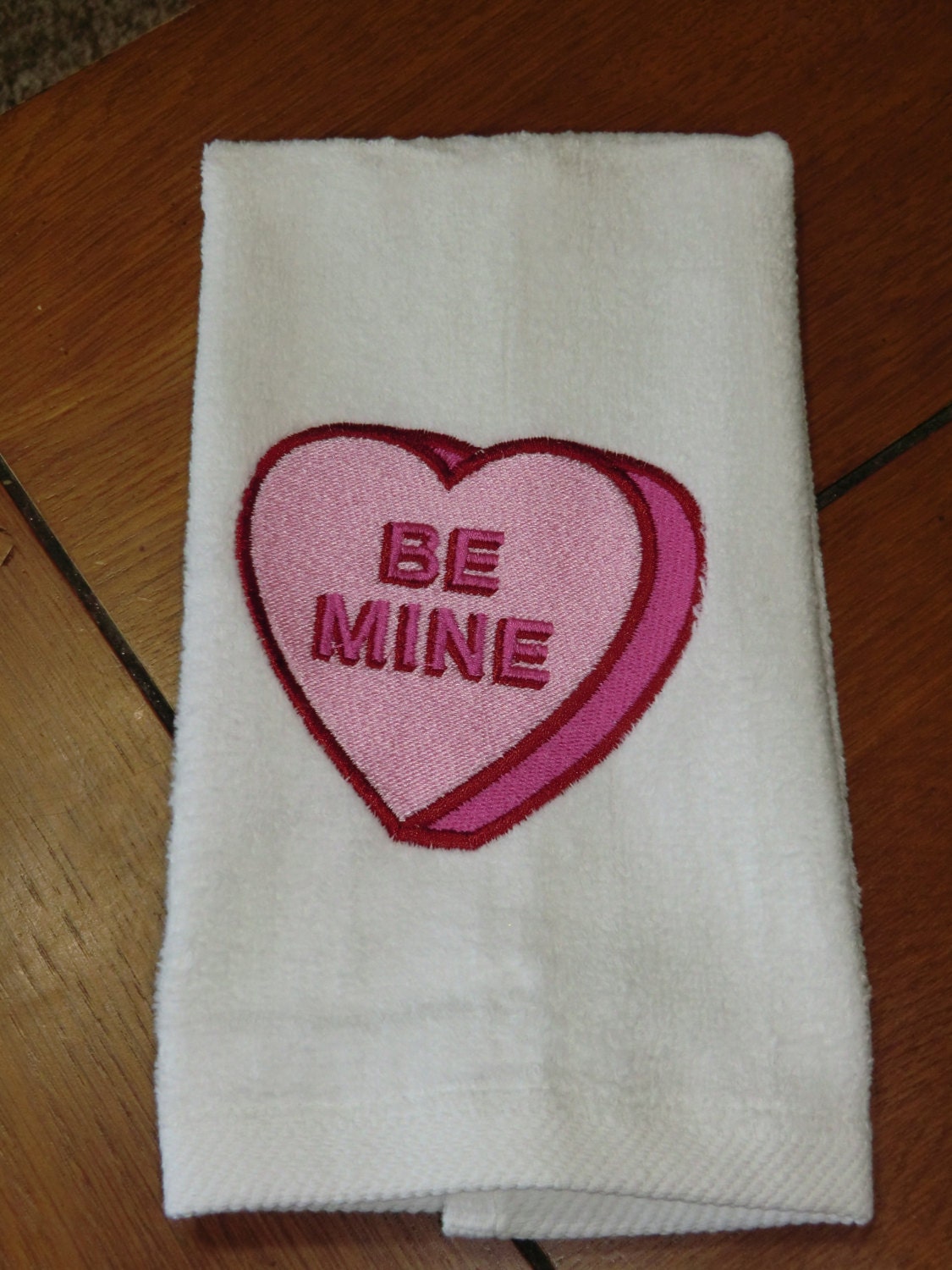 White Embroidered Finger Tip Towel Valentine Candy Heart
