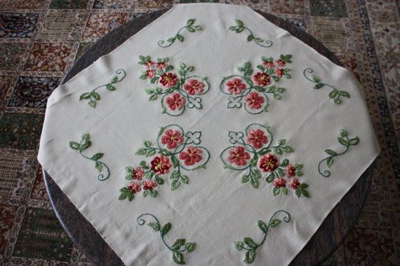 Crewel table cover spring tablecloth florals by PitzicatVintage