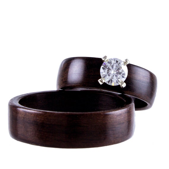 Ebony Wooden Ring with 4mm Moissanite Stone