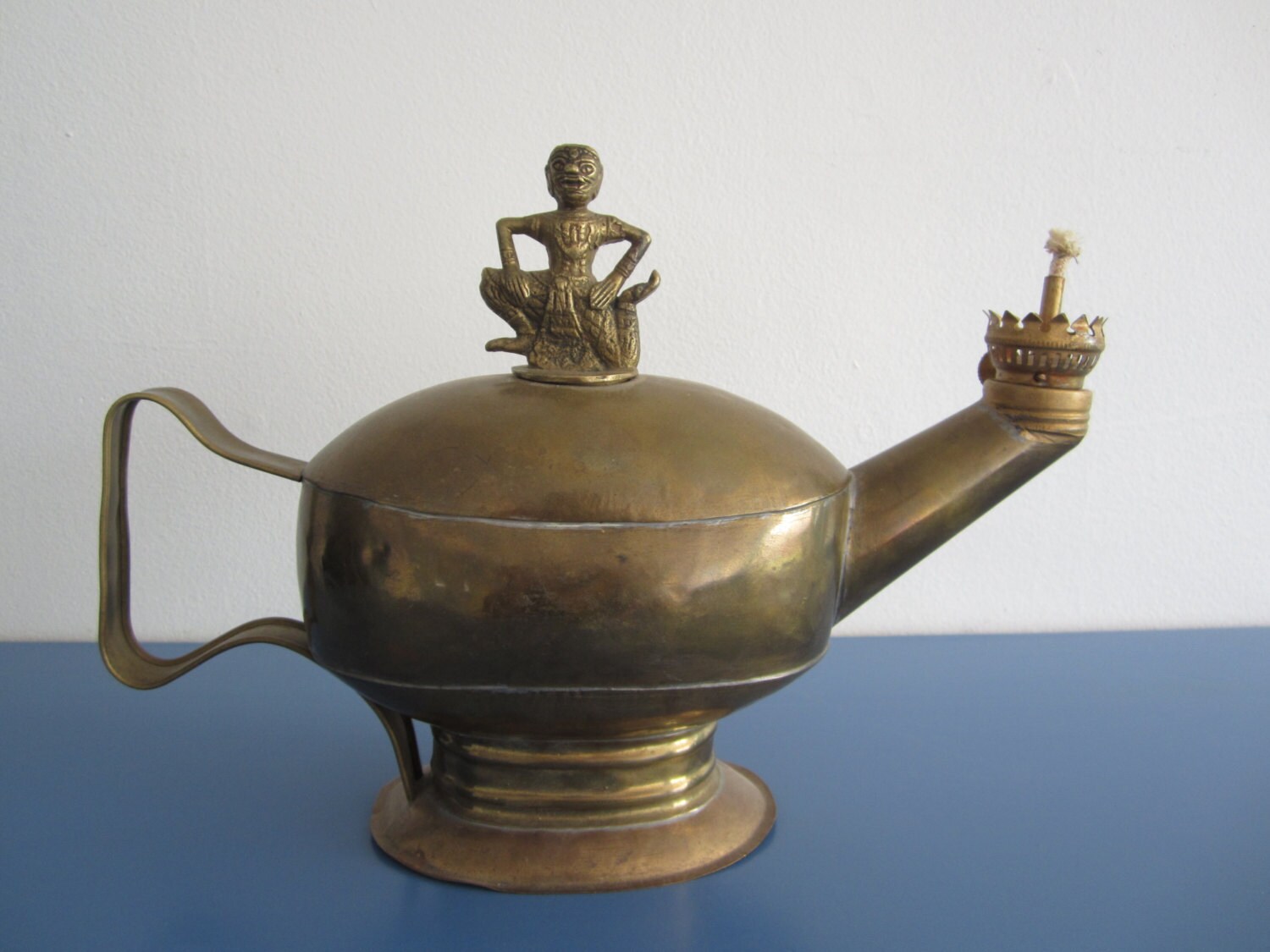 Working Vintage Brass Genie Oil Lamp