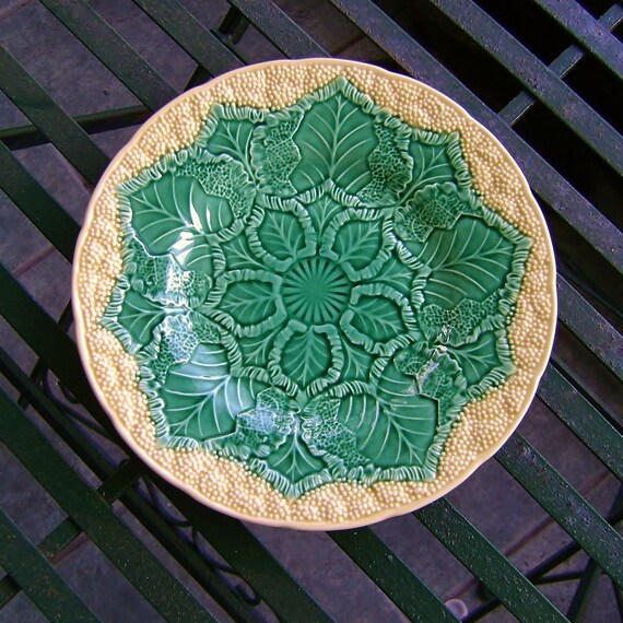 Wedgwood Majolica Cauliflower 8 Plate 1950's Etruria