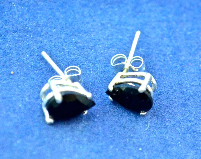 Black Onyx Stud Earrings, Large 9x6mm Pear, Natural, Set in Sterling Silver E509