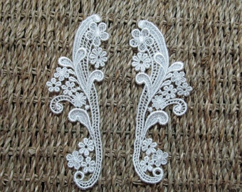 1 Pair Off White Venice Lace Appliques Mirror Floral Rayon Venice Lace, 6" X 2" -i097
