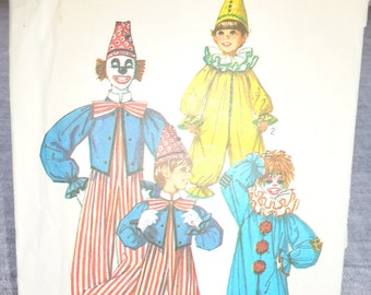 UNCUT Vintage 1970s Simplicity 7162 Clown Circus Costume Child Youth ...