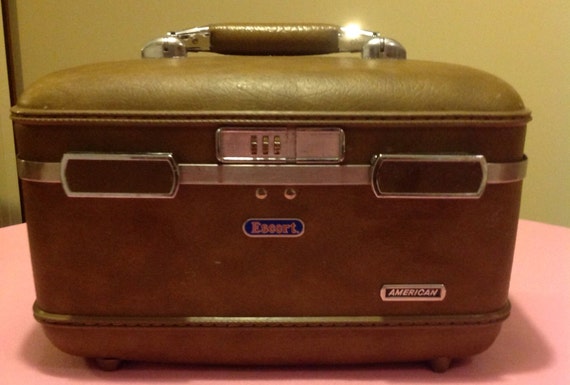 Items similar to Vintage Mad Men Train/Cosmetic Case on Etsy
