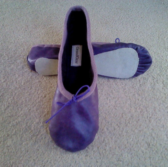 Purple Leather Ballet Slippers Womens size 7 US / 6 AUS / 38