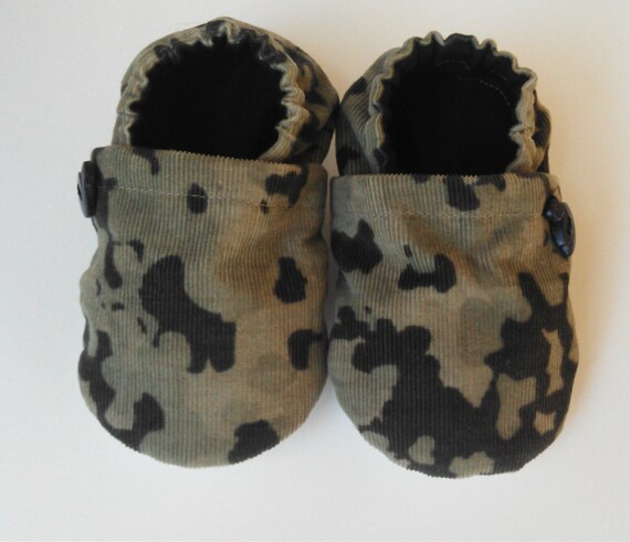 Soft Sole Baby Shoes Camo Baby Duck by TheMerryMeadowlark
