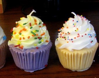 Very Cute Cupcake Candles that look good enough to eat