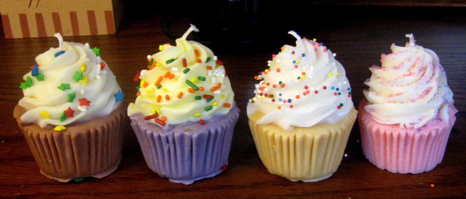 Very Cute Cupcake Candles that look good enough to eat