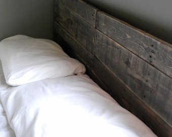 Industrial and Elegant Reclaimed Wood Headboard/ Classic Grey (Queen)