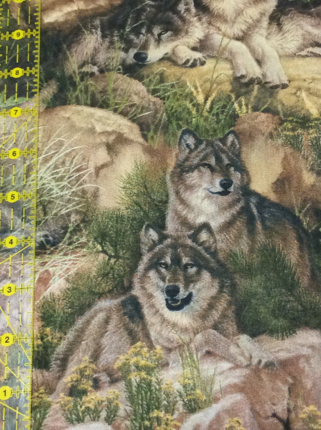 David Textiles Larry Fanning Wolves 100% cotton fabric Wolf