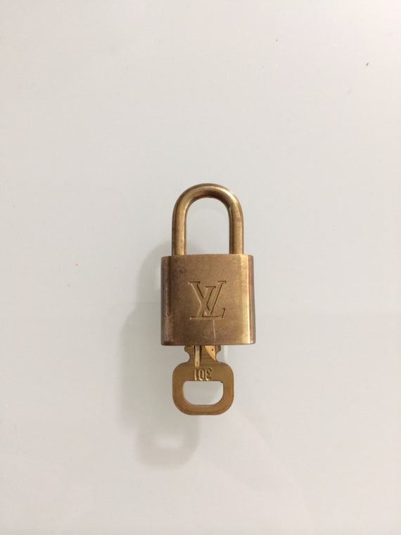 Authentic Louis Vuitton Gold Brass Lock and Key 301 Free