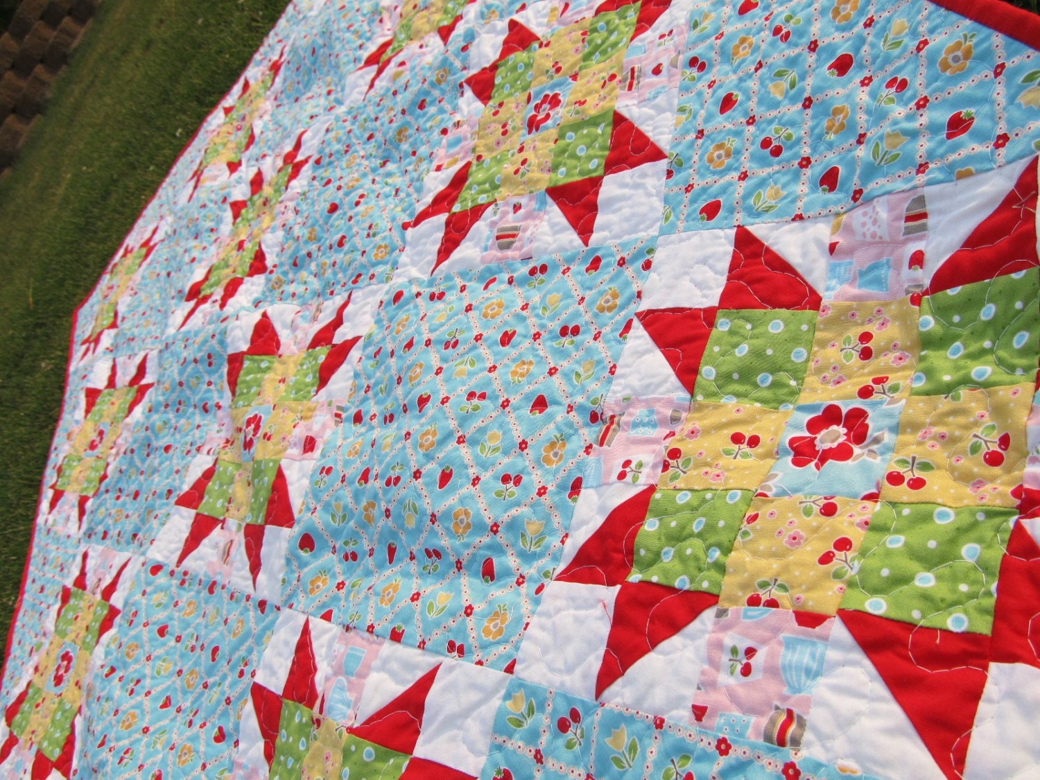 Tablecloth Quilt KitLori HoltBakesaleRiley Blake Designs