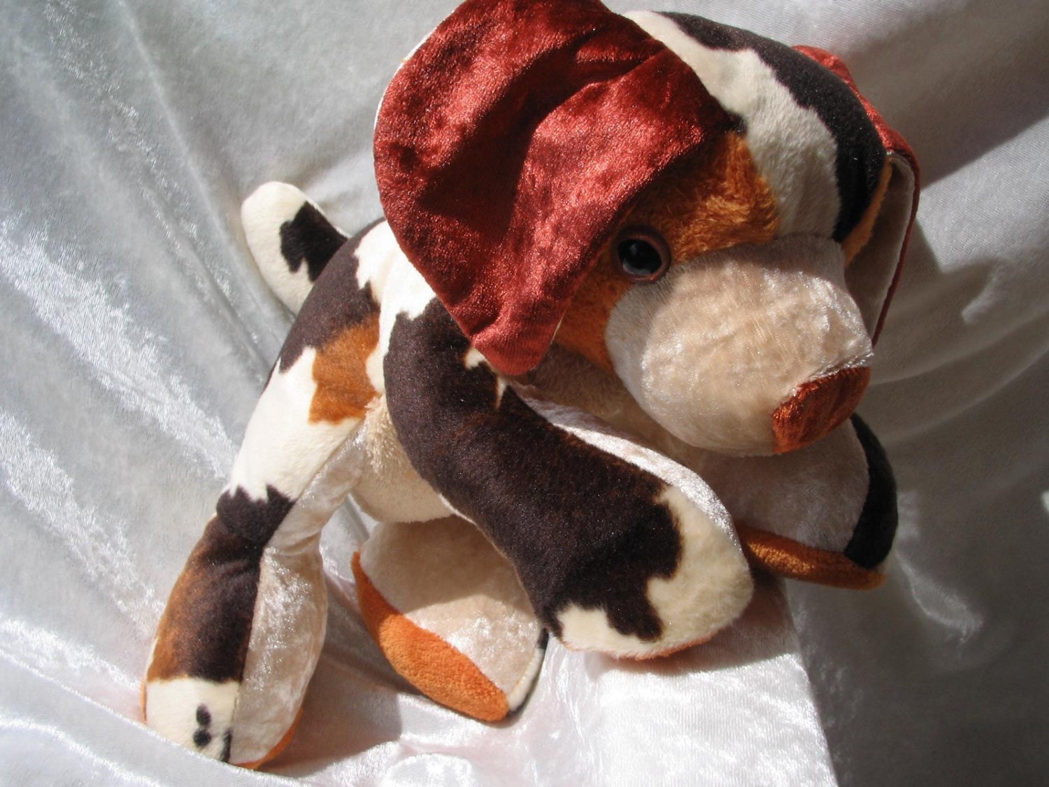 stuffed beagle animal