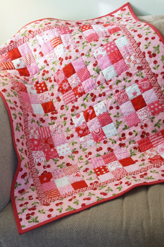 valentines-quilt-moda-surrounded-by-love-cherry-by-myblankies