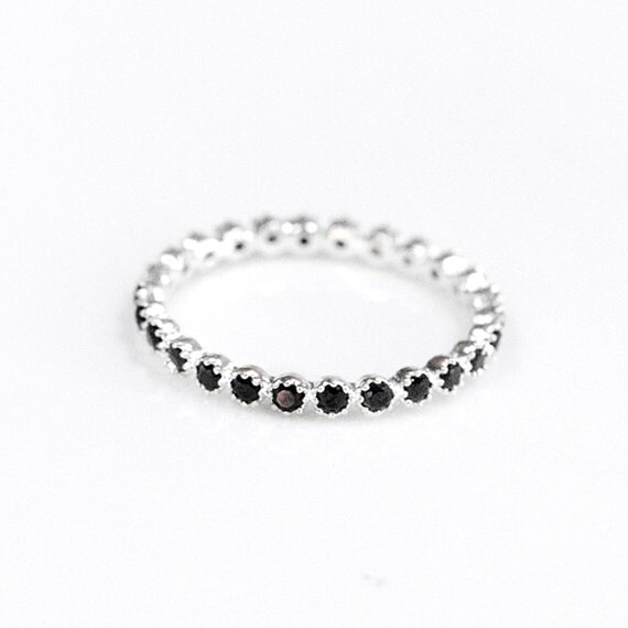 Single Crystal Band Ring 92.5 Sterling silver by KIMDIDESIGNSTUDIO