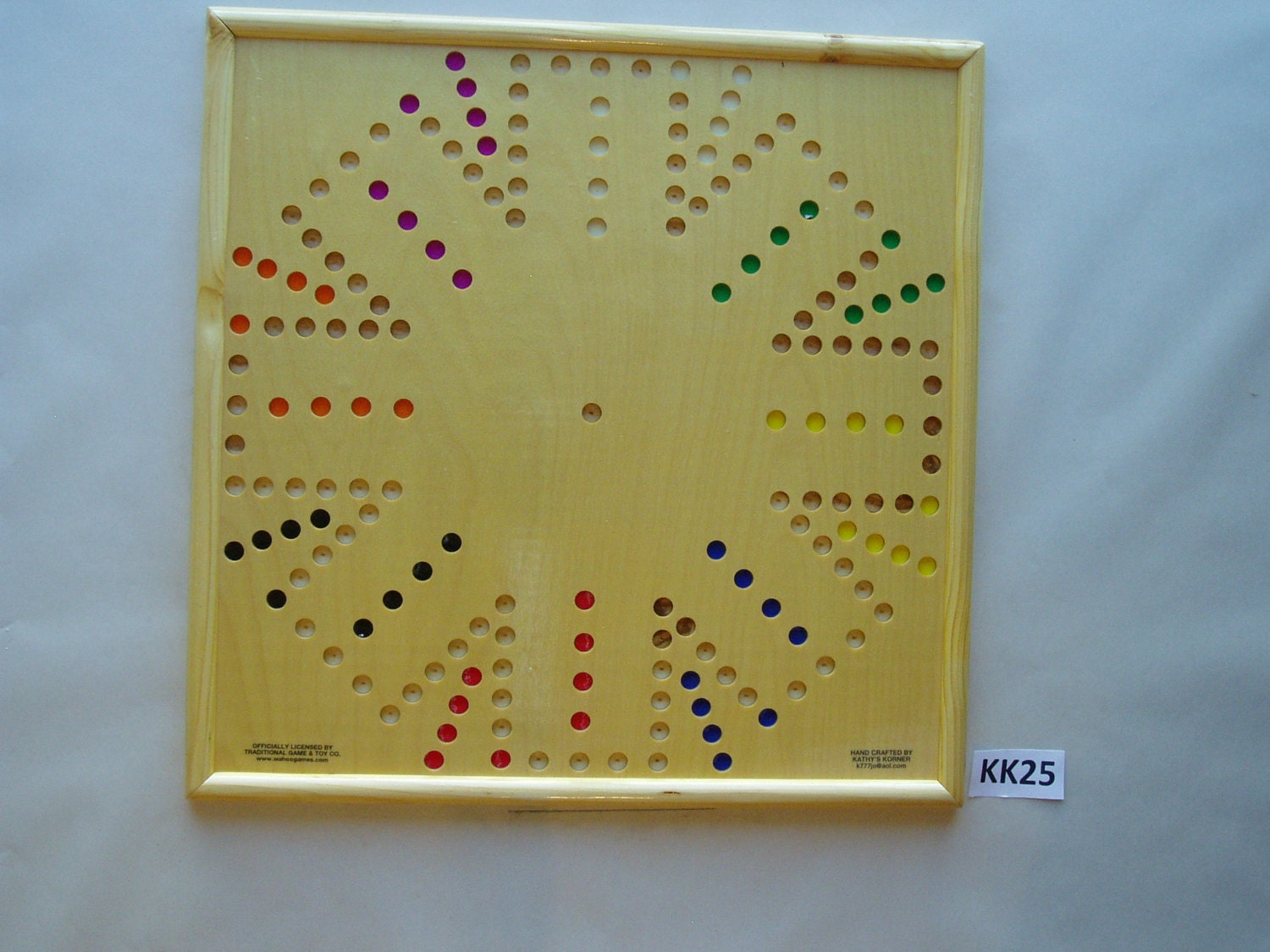 WAHOO GAME BOARD. Wooden. 20 x 20 inch. 8 player. kk25