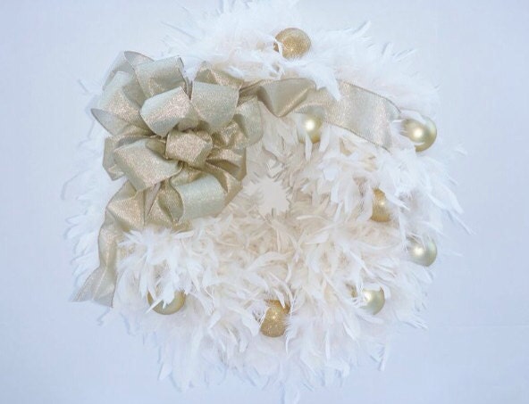 Christmas wreath in Cream and Gold -Feather wreath - Holiday Decor