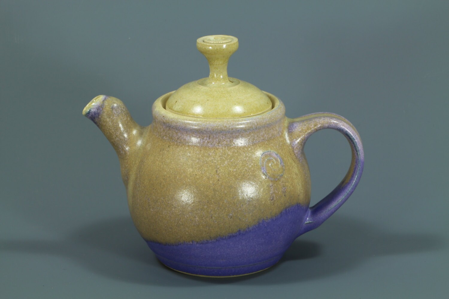 Stoneware Teapot W Built In Strainer