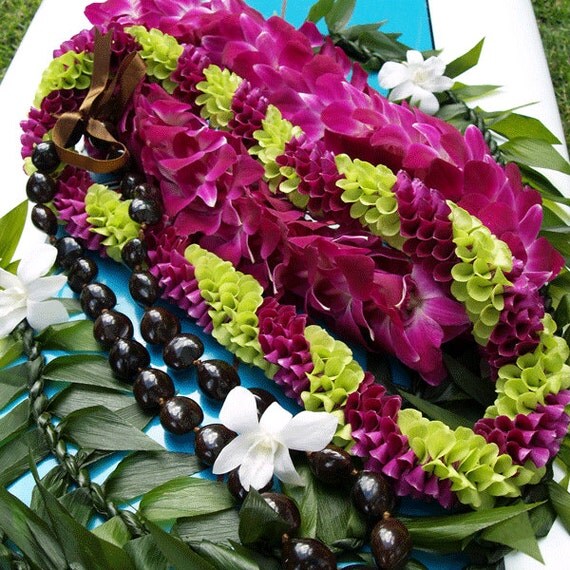 Items similar to Graduation Hawaiian Flower Lei Package FREE SHIPPING ...