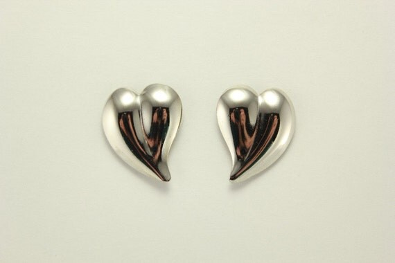 Silver Curved Heart Magnetic Earrings – Magnetic Earrings & Other ...