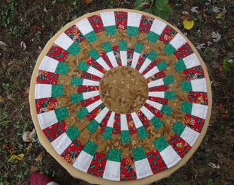 Handmade 18" Quilted Christmas Decoration Table Topper Centerpiece Medallion Wallhanging